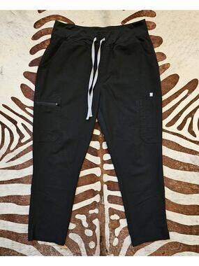 Figs Yola Straight Leg Skinny Fit Medical Scrub Cargo Pants Black Large
